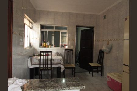 Casa à venda com 228m², 3 quartos e 3 vagasCozinha 2