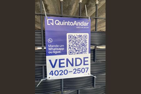 Casa à venda com 228m², 3 quartos e 3 vagas Casa à venda com 228m², 3 quartos e 3 vagasPlaca