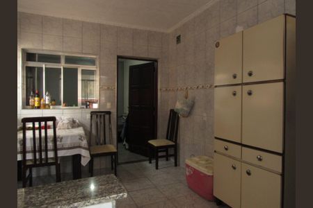 Casa à venda com 228m², 3 quartos e 3 vagasCozinha 2