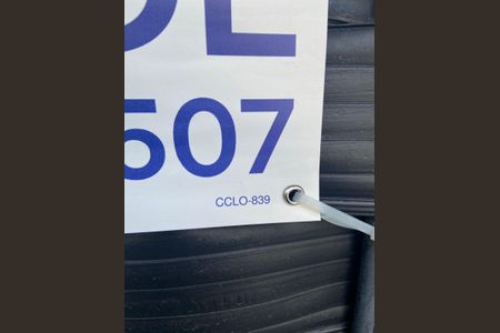 Casa à venda com 228m², 3 quartos e 3 vagas Casa à venda com 228m², 3 quartos e 3 vagasID