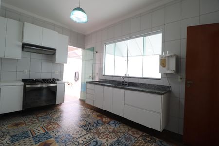 Casa para alugar com 190m², 3 quartos e 3 vagasCozinha