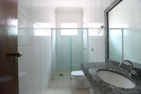 Casa para alugar com 190m², 3 quartos e 3 vagasBanheiro Social