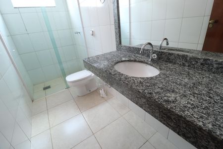 Casa para alugar com 190m², 3 quartos e 3 vagasBanheiro Social