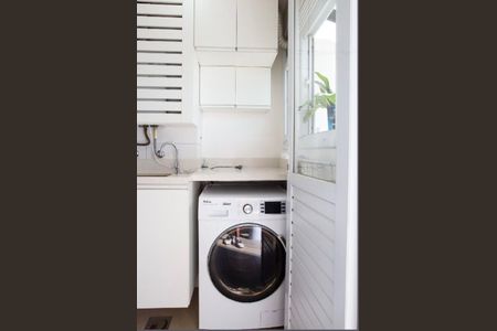 Apartamento à venda com 75m², 3 quartos e 1 vagaÁrea de serviço