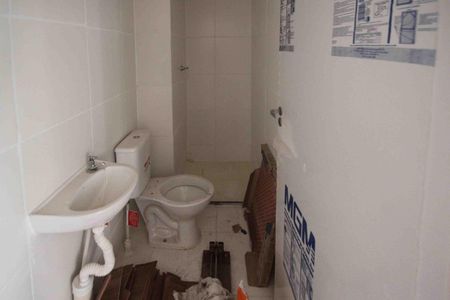 Apartamento para alugar com 32m², 2 quartos e sem vaga Apartamento para alugar com 32m², 2 quartos e sem vagaBanheiro