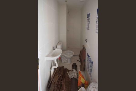 Apartamento para alugar com 32m², 2 quartos e sem vaga Apartamento para alugar com 32m², 2 quartos e sem vagaBanheiro