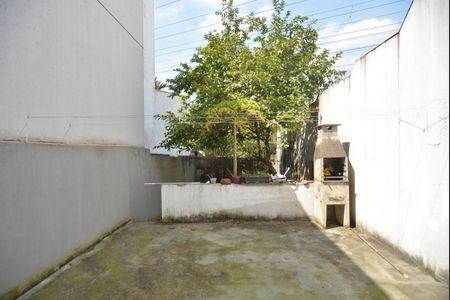 Casa para alugar com 260m², 3 quartos e 2 vagasQuintal