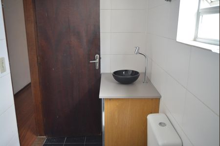 Casa para alugar com 260m², 3 quartos e 2 vagasBanheiro Social