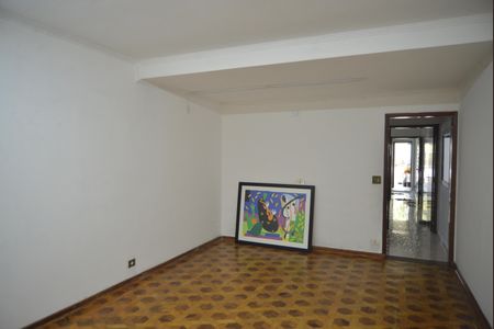 Casa para alugar com 260m², 3 quartos e 2 vagasSala