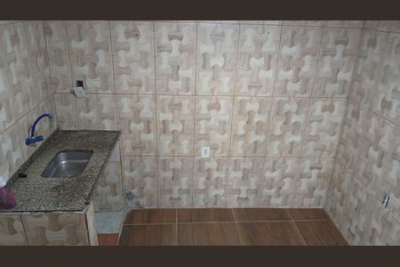 Cozinha de kitnet/studio para alugar com 1 quarto, 19m² em Paciência, Rio de Janeiro