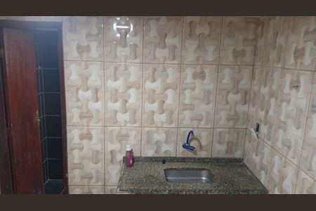 Cozinha de kitnet/studio para alugar com 1 quarto, 19m² em Paciência, Rio de Janeiro