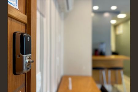 Sala - fechadura digital de apartamento à venda com 1 quarto, 34m² em Copacabana, Rio de Janeiro