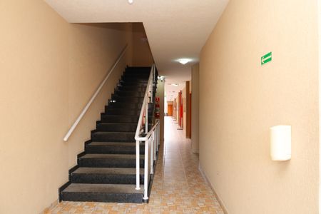 Apartamento para alugar com 39m², 2 quartos e 1 vagaÁrea comum - Saguão do andar