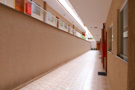 Apartamento para alugar com 39m², 2 quartos e 1 vagaÁrea comum - Saguão do andar