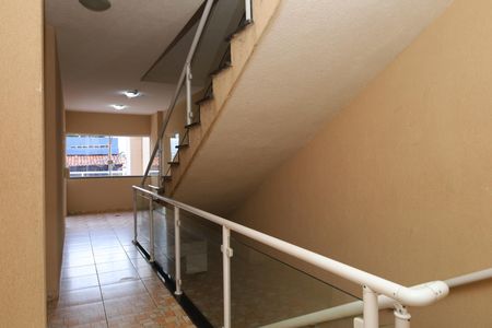 Apartamento para alugar com 39m², 2 quartos e 1 vagaÁrea comum - Saguão do andar