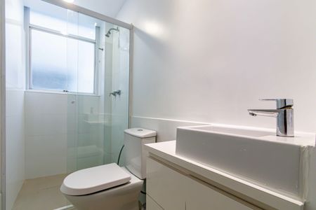 Apartamento para alugar com 95m², 2 quartos e 2 vagasBanheiro social