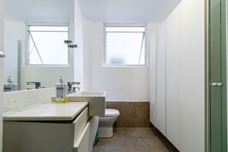 Apartamento para alugar com 95m², 2 quartos e 2 vagasBanheiro