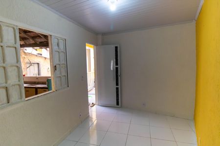 Casa para alugar com 15m², 1 quarto e sem vaga Casa para alugar com 15m², 1 quarto e sem vagaStudio
