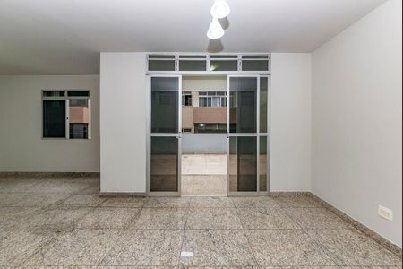 Apartamento à venda com 165m², 4 quartos e 2 vagasÁrea externa