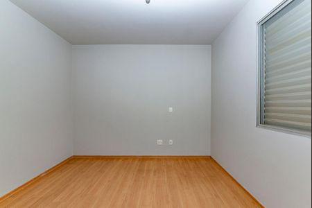 Apartamento à venda com 165m², 4 quartos e 2 vagasQuarto 2