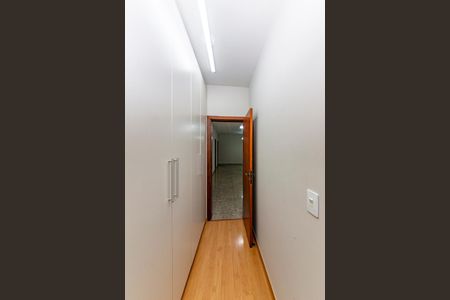 Apartamento à venda com 165m², 4 quartos e 2 vagasCorredor