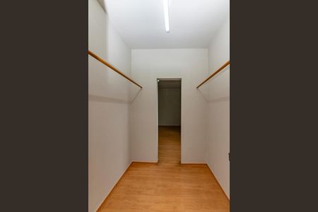 Apartamento à venda com 165m², 4 quartos e 2 vagasCloset da suíte