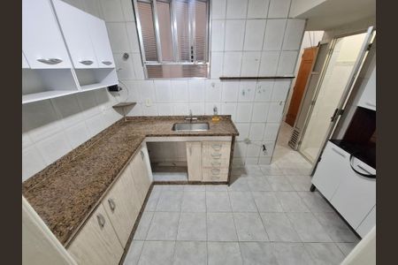 Apartamento para alugar com 103m², 3 quartos e sem vagaCozinha 