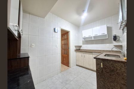 Apartamento para alugar com 103m², 3 quartos e sem vagaCozinha 