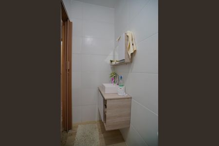 Casa para alugar com 58m², 2 quartos e 2 vagasBanheiro Social