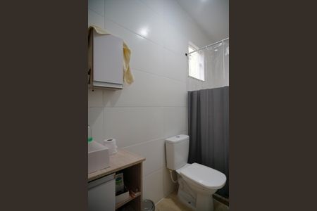 Casa para alugar com 58m², 2 quartos e 2 vagasBanheiro Social