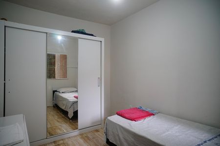 Casa para alugar com 58m², 2 quartos e 2 vagasQuarto 1