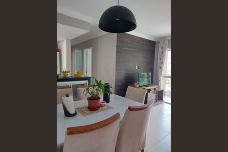 Sala de jantar de apartamento para alugar com 3 quartos, 70m² em Jardim Barbacena, Cotia