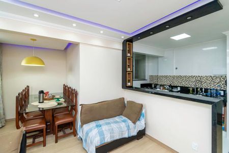 Sala de apartamento à venda com 2 quartos, 61m² em Olaria, Rio de Janeiro