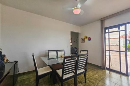 Apartamento para alugar com 250m², 3 quartos e 1 vaga Apartamento para alugar com 250m², 3 quartos e 1 vagaSala