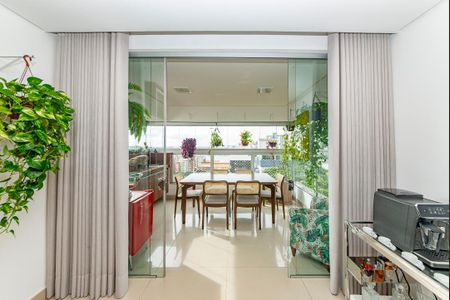 Apartamento à venda com 112m², 3 quartos e 3 vagasVaranda da Sala