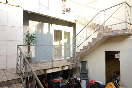 Casa para alugar com 80m², 4 quartos e 1 vagaQuintal
