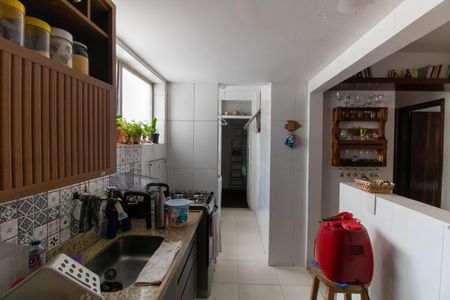 Apartamento à venda com 90m², 2 quartos e 1 vaga Apartamento à venda com 90m², 2 quartos e 1 vagaCozinha e Área de Serviço