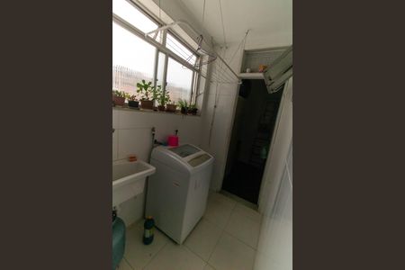 Apartamento à venda com 90m², 2 quartos e 1 vaga Apartamento à venda com 90m², 2 quartos e 1 vagaCozinha e Área de Serviço