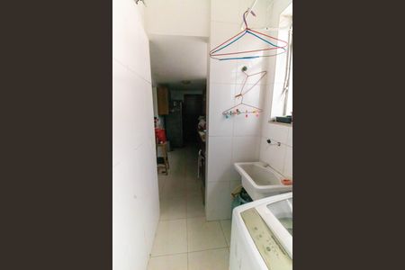 Apartamento à venda com 90m², 2 quartos e 1 vaga Apartamento à venda com 90m², 2 quartos e 1 vagaCozinha e Área de Serviço