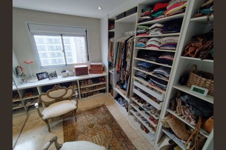 Apartamento à venda com 140m², 2 quartos e 3 vagas