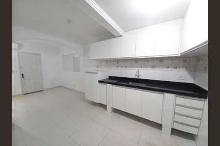 Cozinha de casa para alugar com 2 quartos, 60m² em Catiapoã, São Vicente