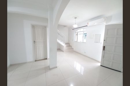 Sala de casa para alugar com 2 quartos, 60m² em Catiapoã, São Vicente