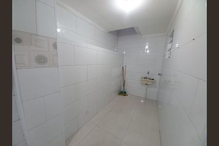 Cozinha e Área de Serviço de casa para alugar com 2 quartos, 60m² em Catiapoã, São Vicente