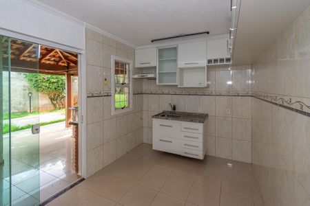 Casa de condomínio para alugar com 61m², 2 quartos e 1 vagaCozinha 