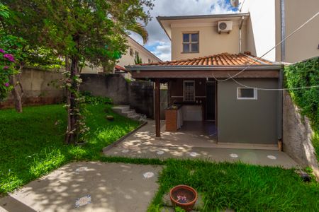 Casa de condomínio para alugar com 61m², 2 quartos e 1 vagaQuintal