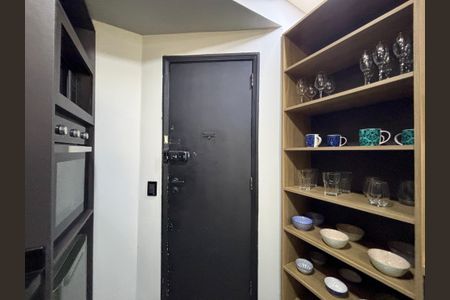 Apartamento à venda com 100m², 3 quartos e 1 vagaCozinha - porta de entrada de serviço com fechadura digital