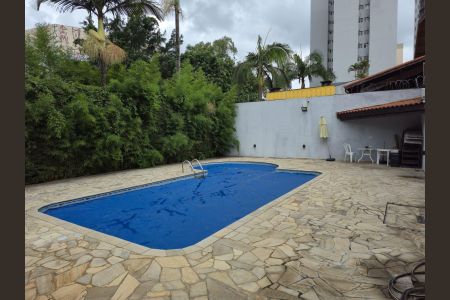 Casa à venda com 110m², 3 quartos e 2 vagasÁrea comum - Piscina