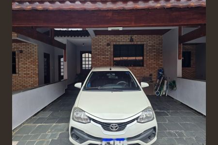 Casa à venda com 110m², 3 quartos e 2 vagasGaragem 