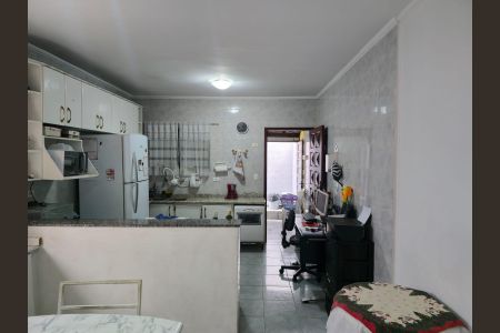 Casa à venda com 110m², 3 quartos e 2 vagasCozinha 