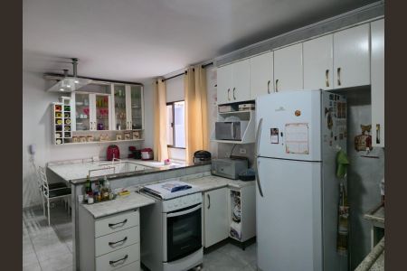 Casa à venda com 110m², 3 quartos e 2 vagasCozinha 